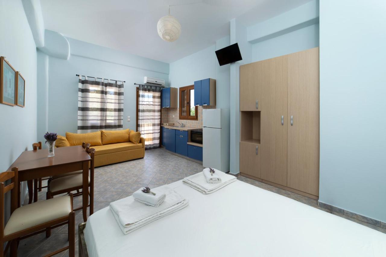 Spertos Apartments Ormos  Екстериор снимка