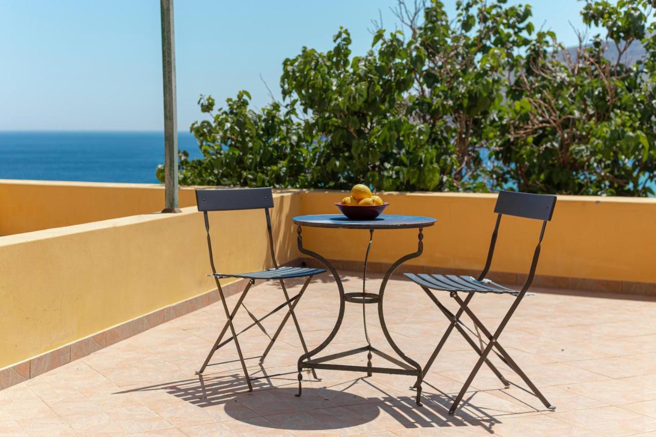 Spertos Apartments Ormos  Екстериор снимка