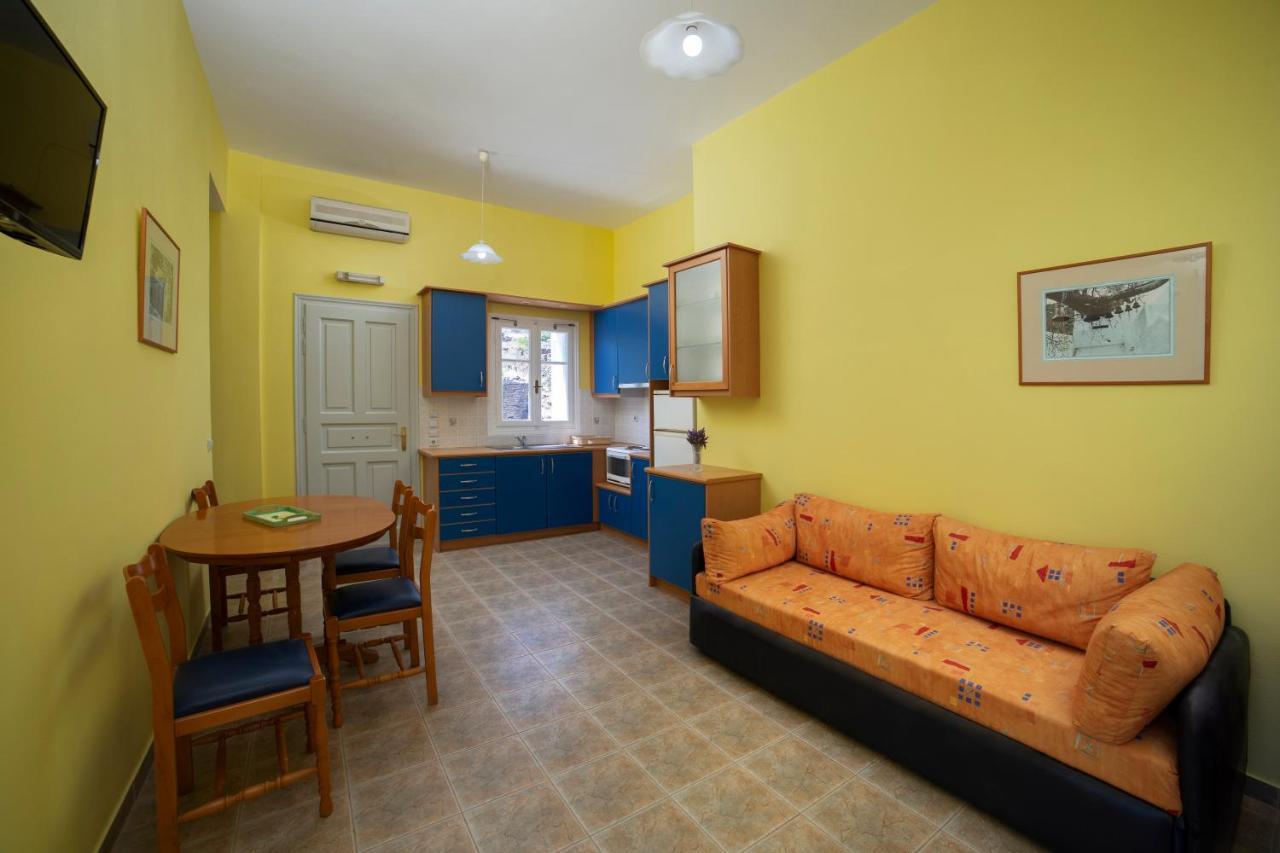 Spertos Apartments Ormos  Екстериор снимка