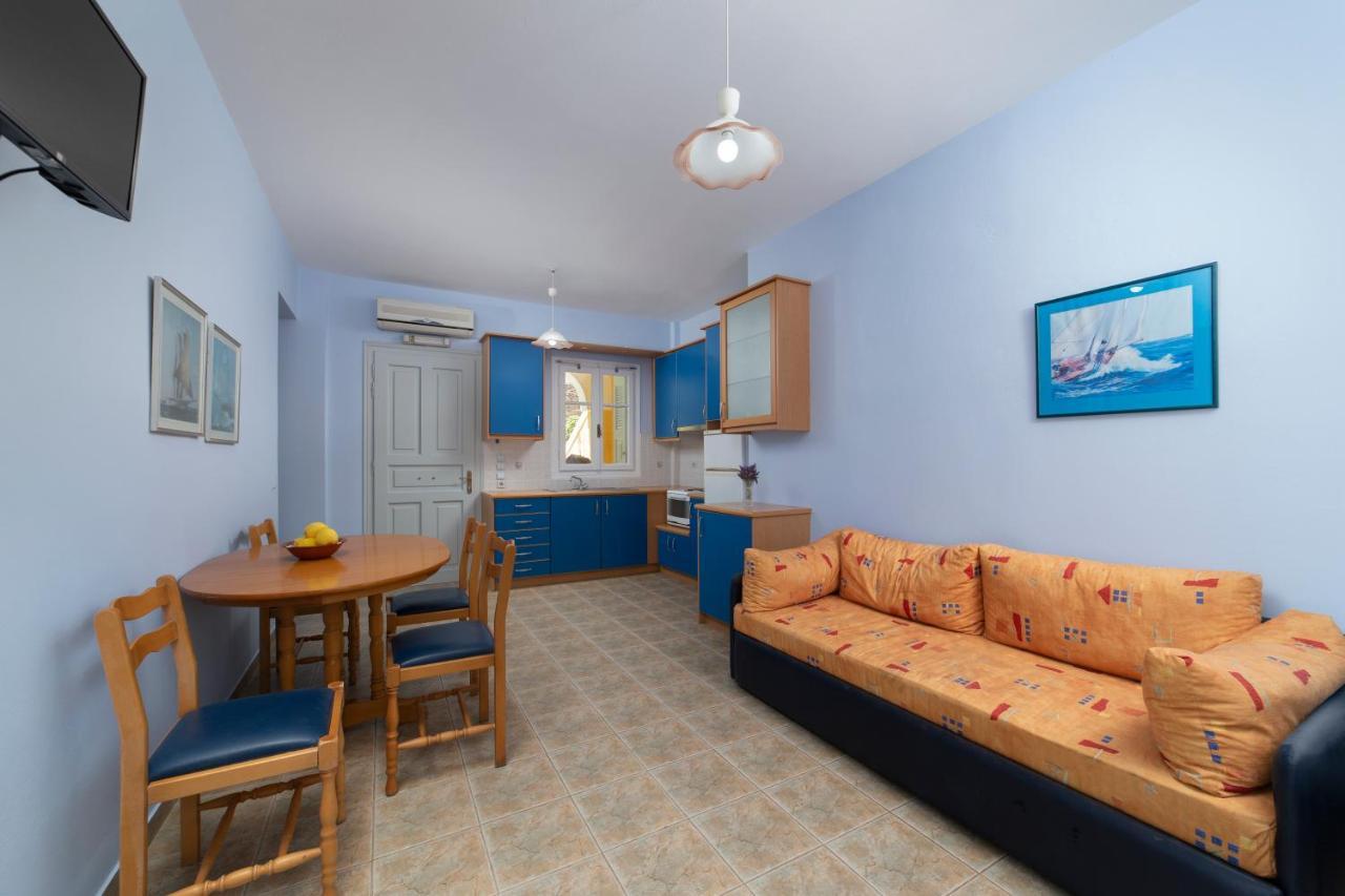 Spertos Apartments Ormos  Екстериор снимка